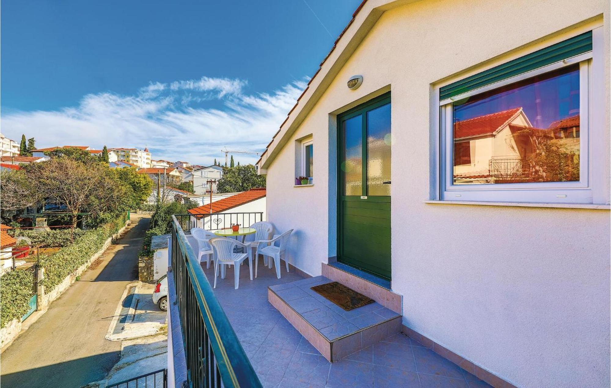 Gorgeous Apartment In Seget Vranjica Exterior foto